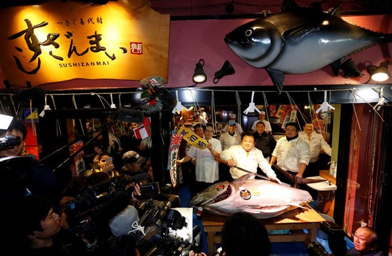 На аукционе в Японии продан гигантский тунец — Общественное Радио Армении