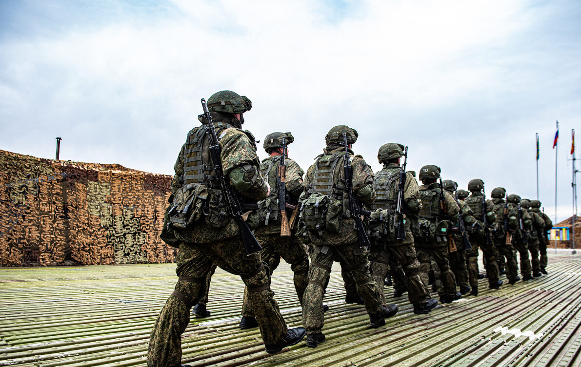 Направить войска. Российская Военная база в Казахстане. Военная мощь. Армия России картинки. Военная мощь России.