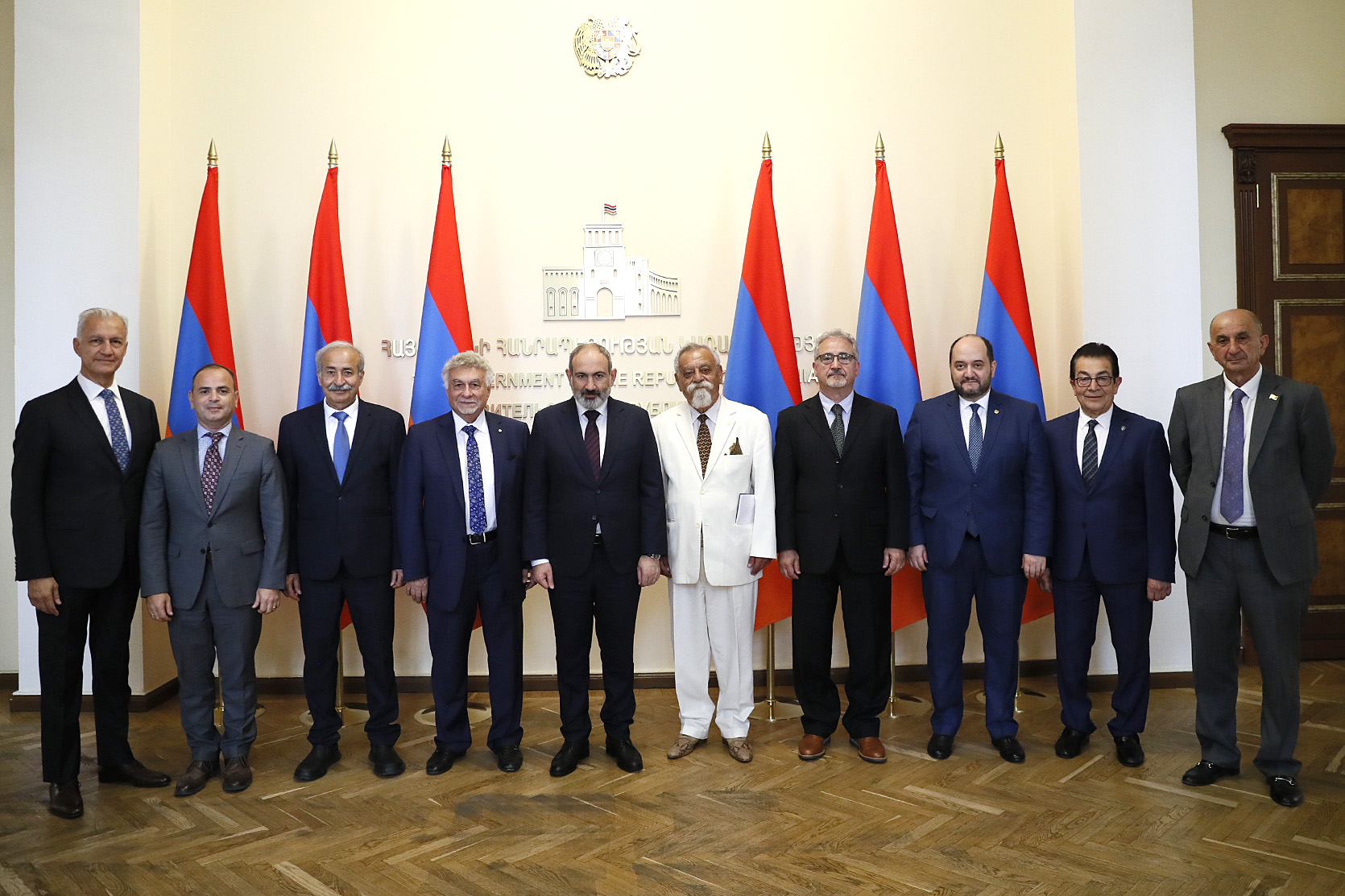 Премьер министр ирана. Премьер министр Армении. Армянская диаспора. Совет министров Турции.